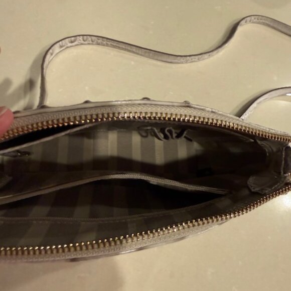 BRAHMIN CROSSBODY HANDBAG - LIKE NEW. - Picture 7 of 11